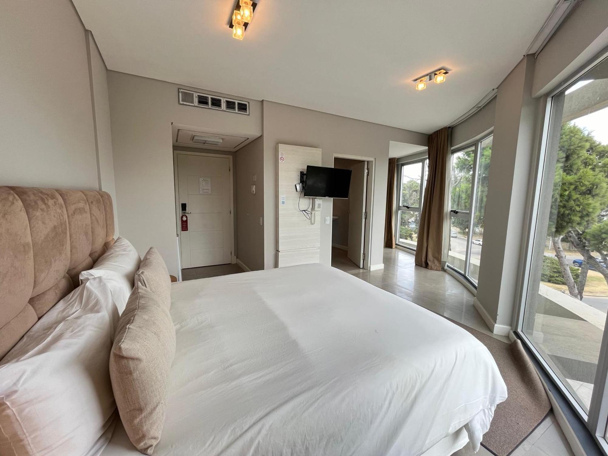 Hotel Zentiva Пинамар Экстерьер фото